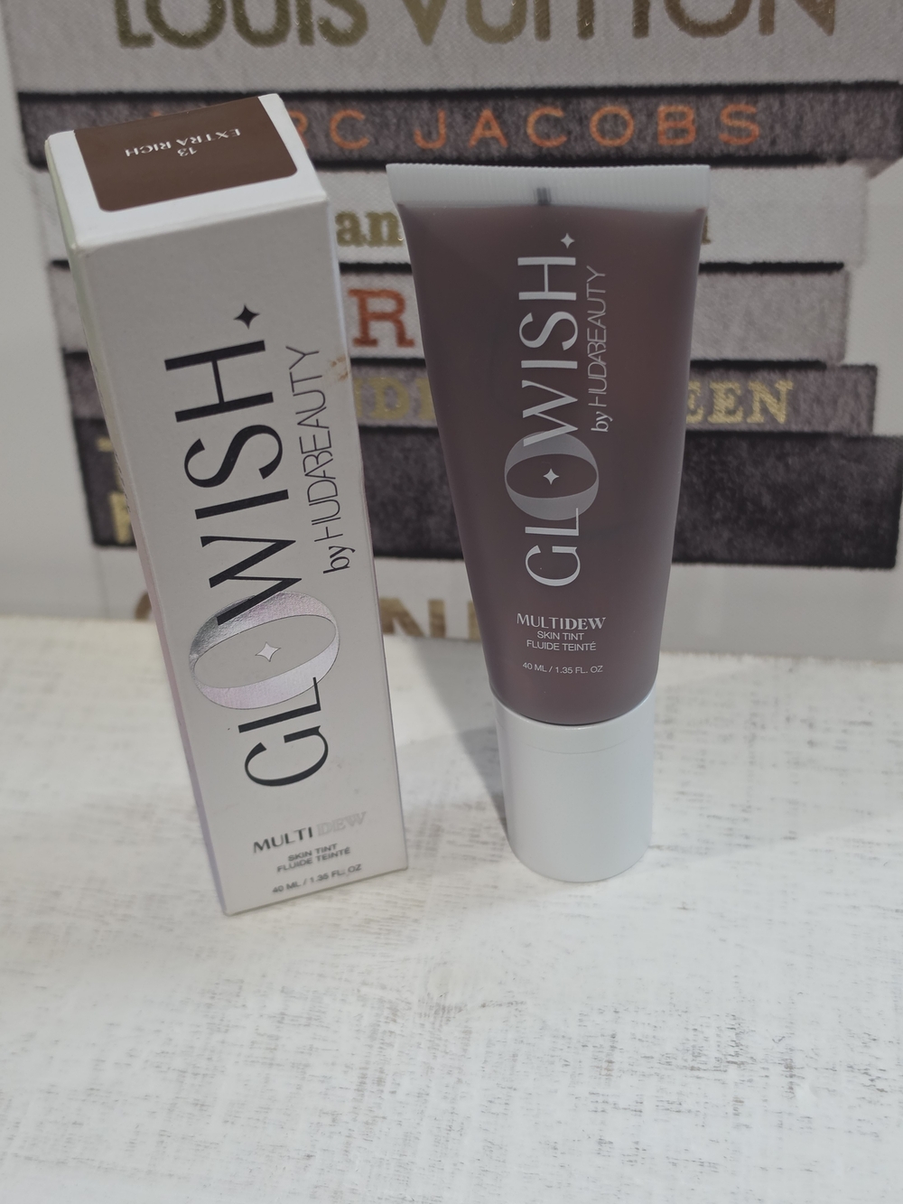 HUDA BEAUTY GLOWISH Multidew Skin Tint - Extra Rich